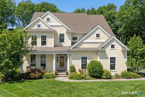 17 Bittersweet Way, Stonington, CT 06378