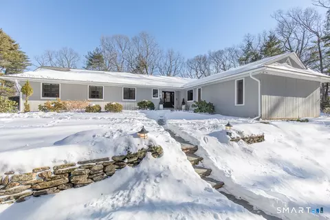 34 Milan Rd, Woodbridge, CT 06525