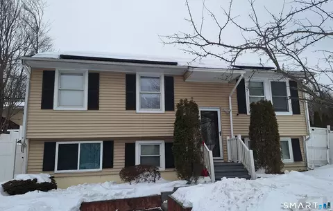 130 Celentano Dr, Naugatuck, CT 06770