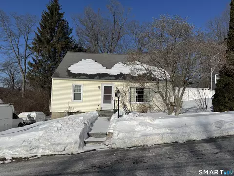 9 Central Ave, Winchester, CT 06098