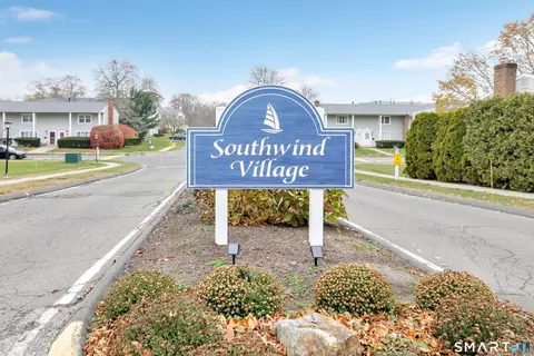 40 Carriage Path N #40, Milford, CT 06460