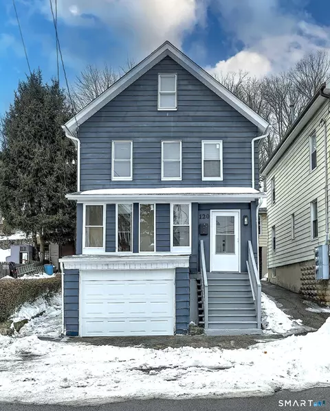 120 Smith St, Derby, CT 06418