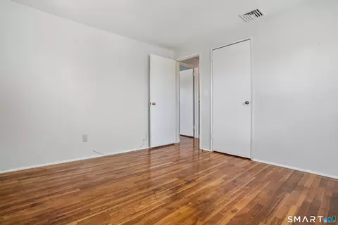Bedroom - 42 Carroll Rd, Hamden, CT 06517 photo 6 of 10