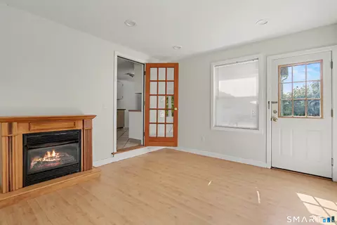 Living - 42 Carroll Rd, Hamden, CT 06517 photo 5 of 5