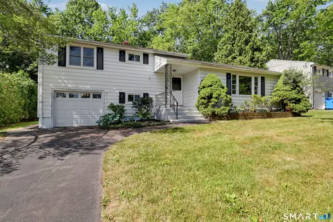 Exterior - 42 Carroll Rd, Hamden, CT 06517 photo 5 of 6