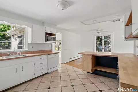 Kitchen - 42 Carroll Rd, Hamden, CT 06517 photo 2 of 2