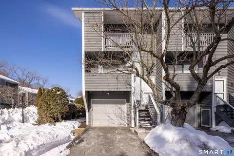 18 Hudson St #21, Bethel, CT 06801