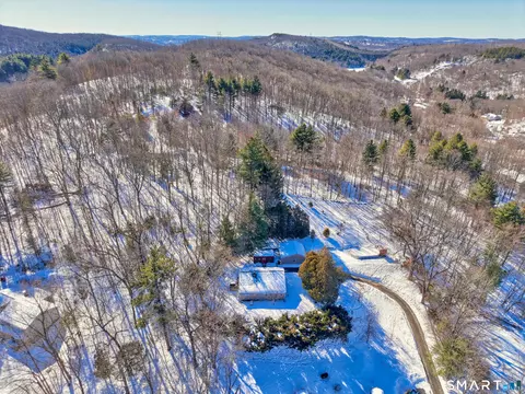 20 Greystone Road Ext, Plymouth, CT 06782