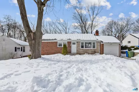114 Colony St, Hamden, CT 06518