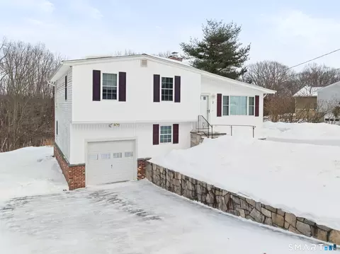 7 Cedar Hill Dr, Prospect, CT 06712
