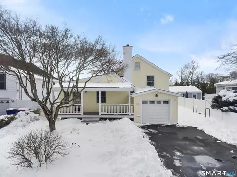 110 Alden St, Fairfield, CT 06824
