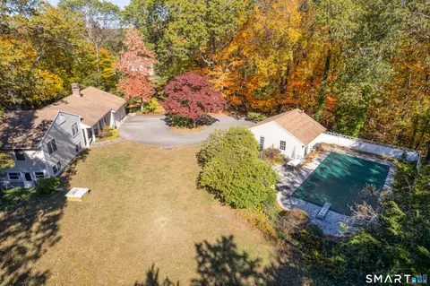40 Hull Rd, Madison, CT 06443