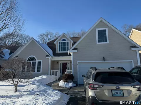 31 Regatta Dr #31, Niantic, CT 06357