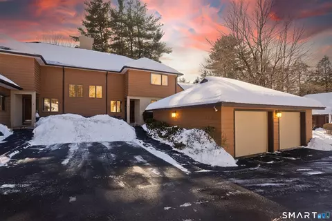 5 Caramoor Park #5, Bloomfield, CT 06002