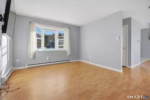1 Abbott Rd #44, Ellington, CT 06029