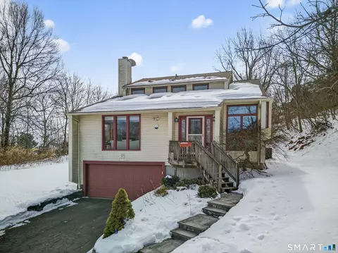 17 Esther Dr, Middlefield, CT 06455