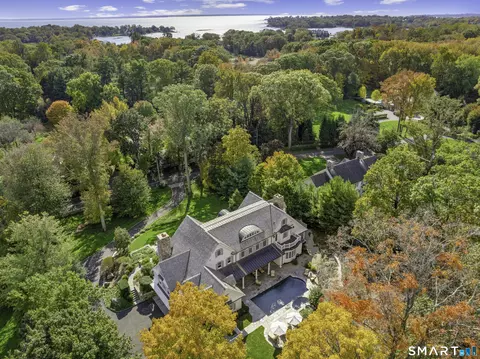 10 Cross Rd, Darien, CT 06820