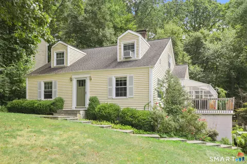 22 Beverly Rd, Trumbull, CT 06611