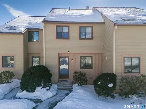 216 Adams Hill Way #216, East Windsor, CT 06088