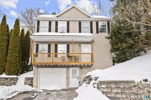 22 Neagle St, Naugatuck, CT 06770