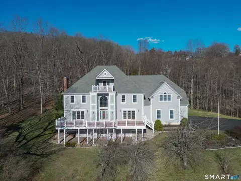 83 Bayberry Hill Rd, Avon, CT 06001