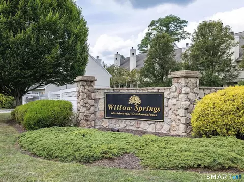 322 Willow Spgs #322, New Milford, CT 06776