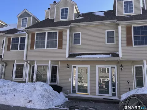 279 Bridge St #10, Groton, CT 06340