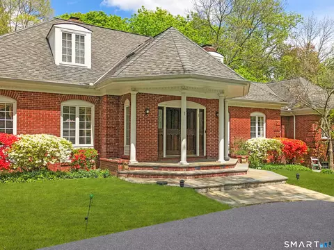 1 Megan Ln, Stamford, CT 06905
