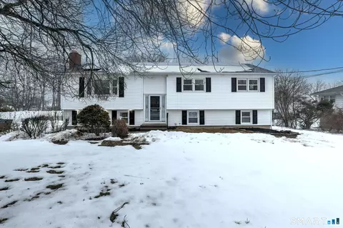 541 Hill St, Hamden, CT 06514