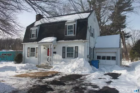 64 Fanway Ave, Bristol, CT 06010