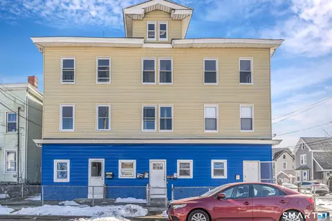 1220 Pembroke St, Bridgeport, CT 06608