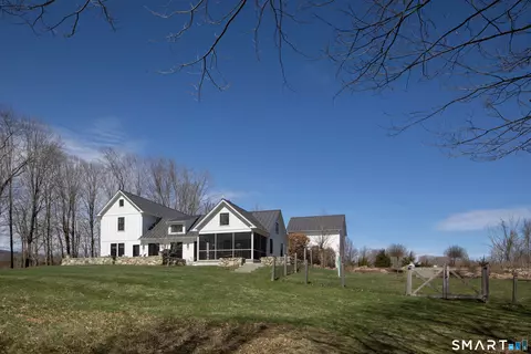 5 Valley Rd, Lakeville, CT 06039