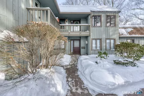 40 Hickory Hl #40, Southington, CT 06489