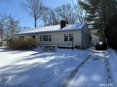 669 Colonel Ledyard Hwy, Ledyard, CT 06339