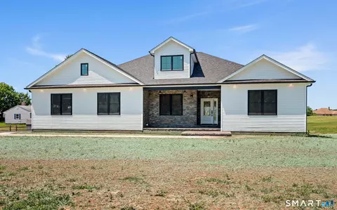 300 Gardner St, Manchester, CT 06040