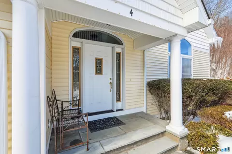 4 Blossom Ct, New Milford, CT 06776