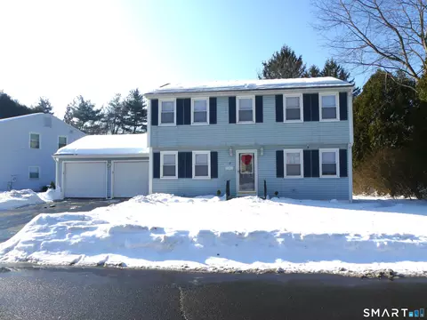 7 Blue Bell Ln, Middletown, CT 06457