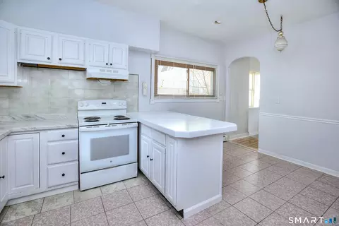 Kitchen - 115 Third St, Hamden, CT 06514 photo 4 of 5