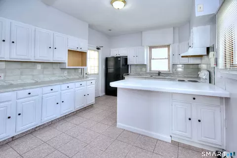 Kitchen - 115 Third St, Hamden, CT 06514 photo 1 of 5