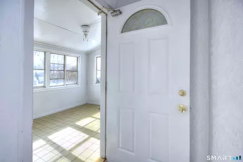 Entry Way - 115 Third St, Hamden, CT 06514 photo 1 of 2