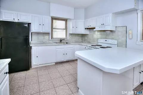 Kitchen - 115 Third St, Hamden, CT 06514 photo 3 of 5