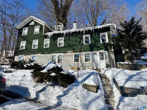 7 Dayton St, Sandy Hook, CT 06482 photo 1
