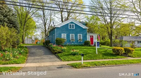 317 West St, Plantsville, CT 06479