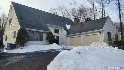 1380 Paradise Ave, Hamden, CT 06514