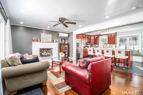 Living - 8 Marilyn Rd, Brookfield, CT 06804 photo 1 of 4