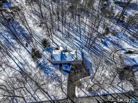 View/Area - 8 Marilyn Rd, Brookfield, CT 06804 photo 1 of 1