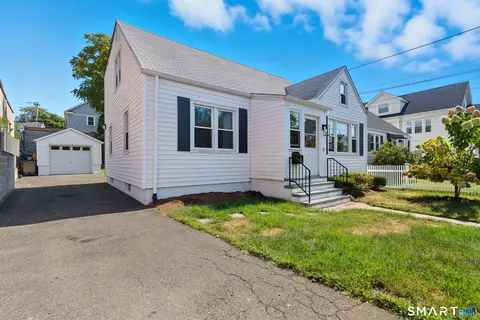 140 Frederick St, Stamford, CT 06902