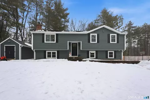 8 Old Field Rd, Unionville, CT 06085