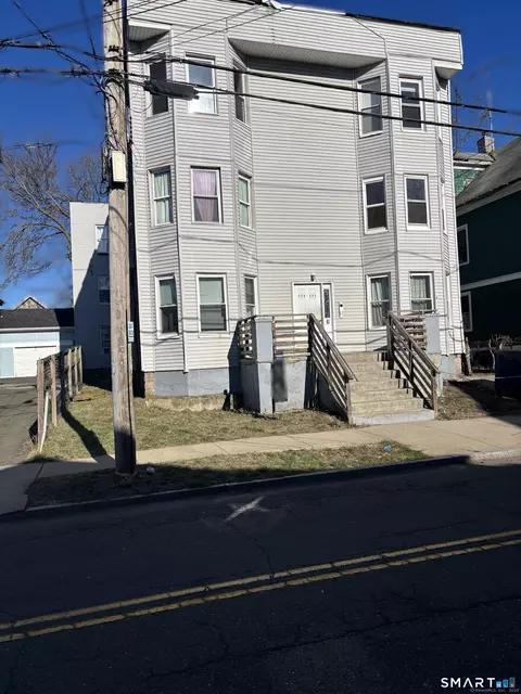 373 Blatchley Ave, New Haven, CT 06513