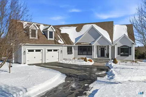 839 Wrights Crossing Rd, Pomfret, CT 06259